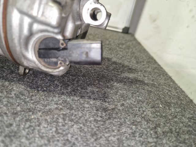 bontott VW GOLF VII Klímakompresszor