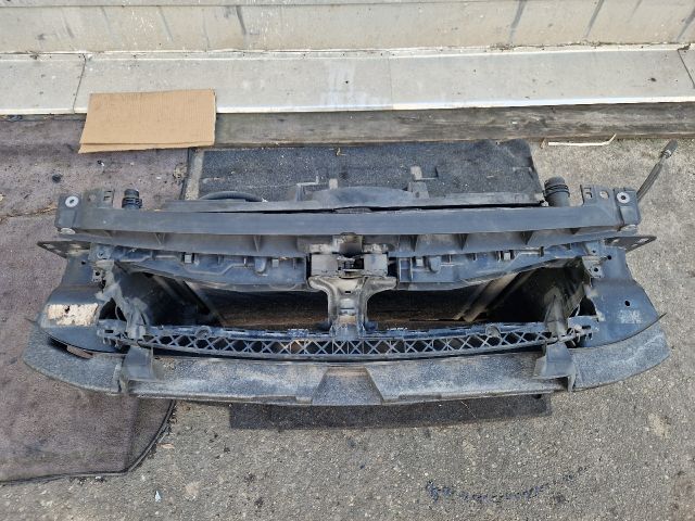 bontott VW GOLF VII Komplett Homlokfal (Részeivel)