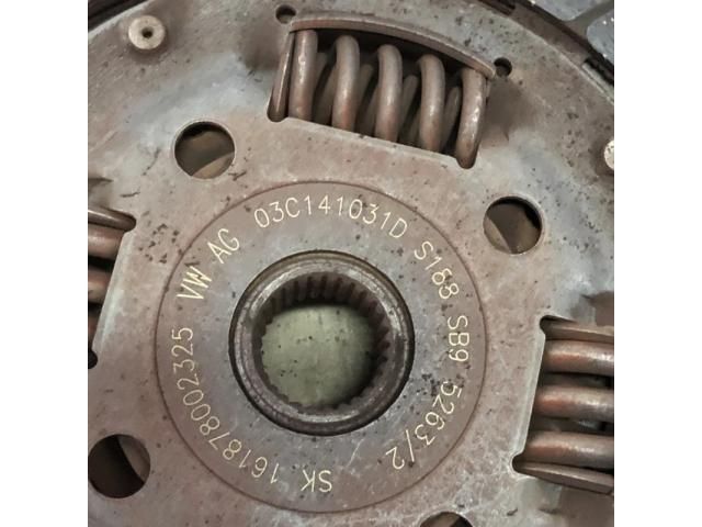 bontott VW GOLF VII Kuplung Szett (Szerkezet, Tárcsa)