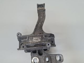 bontott VW GOLF VII Motor Tartó Bak (Fém)