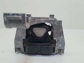 bontott VW GOLF VII Motor Tartó Bak (Fém)