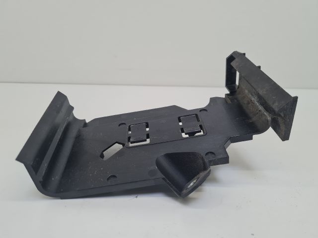 bontott VW GOLF VII Motorvezérlő Tartó