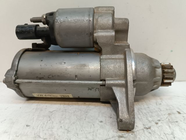 bontott VW GOLF VII Önindító