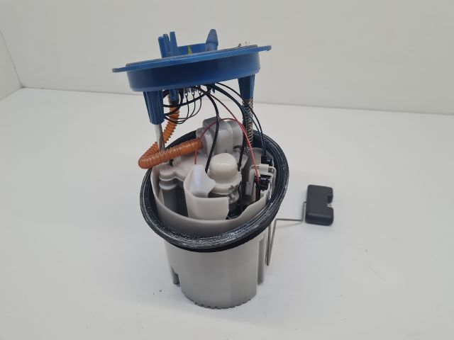 bontott VW GOLF VII Üzemanyag Szivattyú