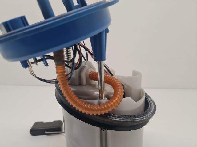 bontott VW GOLF VII Üzemanyag Szivattyú