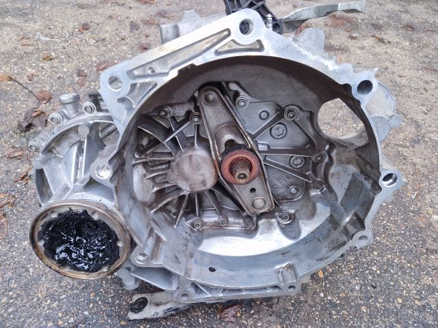 bontott VW GOLF VII Váltó (Mechanikus)
