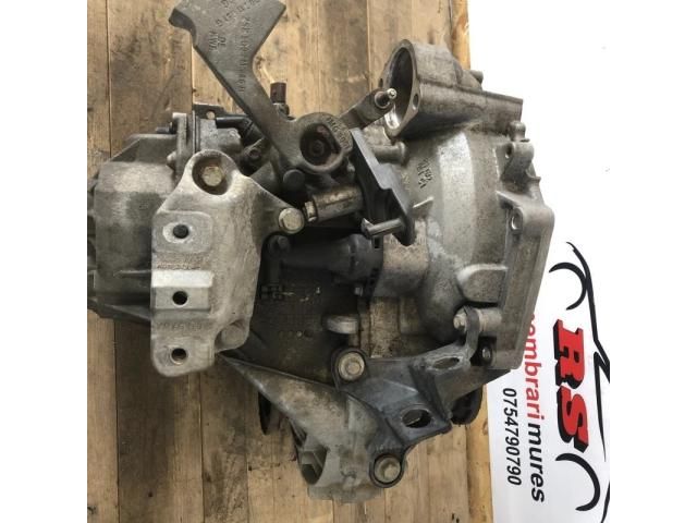 bontott VW GOLF VII Váltó (Mechanikus)