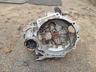 bontott VW GOLF VII Váltó (Mechanikus)