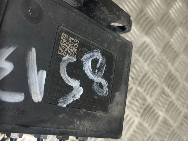 bontott VW GOLF VII ABS Kocka