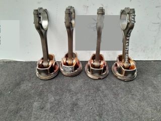 bontott VW GOLF VII Dugattyú és Hajtókar