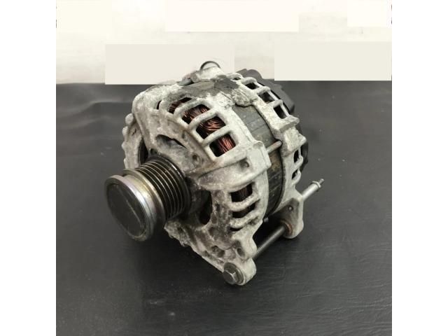 bontott VW GOLF VII Generátor
