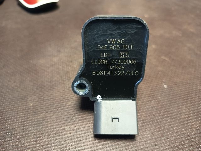 bontott VW GOLF VII Gyújtótrafó