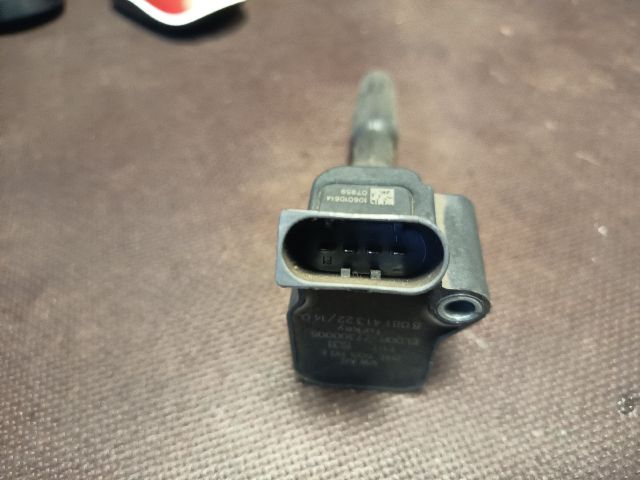 bontott VW GOLF VII Gyújtótrafó