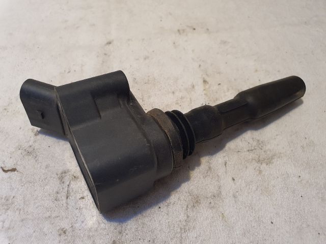 bontott VW GOLF VII Gyújtótrafó