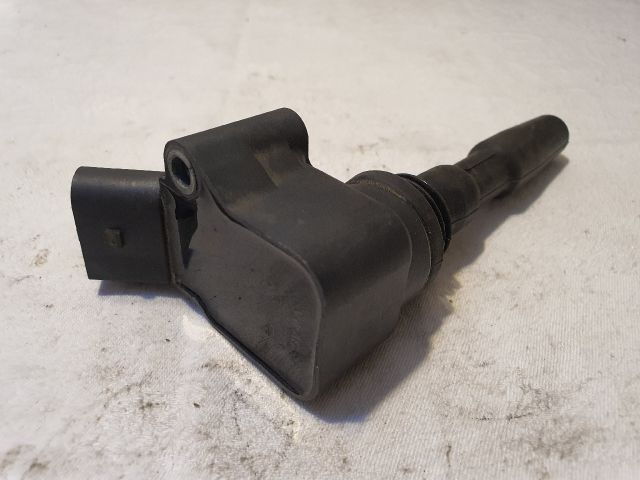 bontott VW GOLF VII Gyújtótrafó