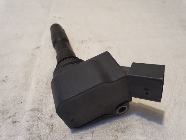 bontott VW GOLF VII Gyújtótrafó