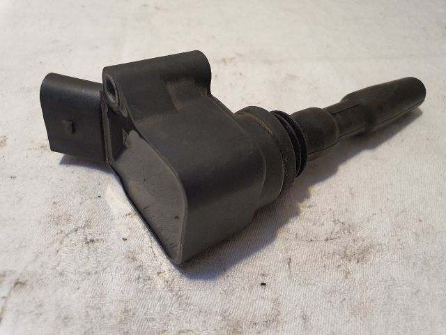 bontott VW GOLF VII Gyújtótrafó