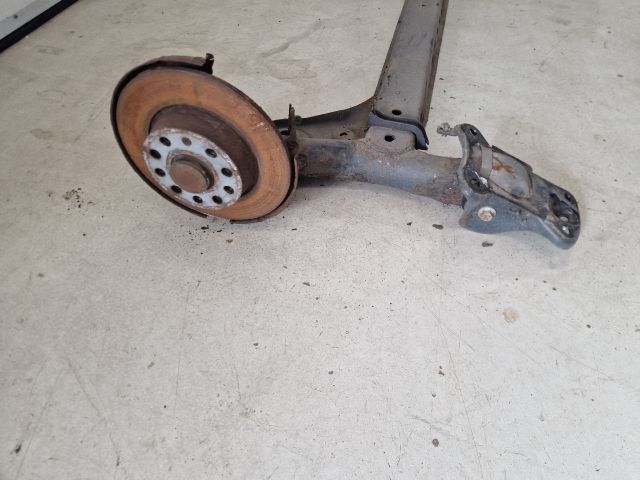 bontott VW GOLF VII Hátsó Híd (Tárcsafékes)