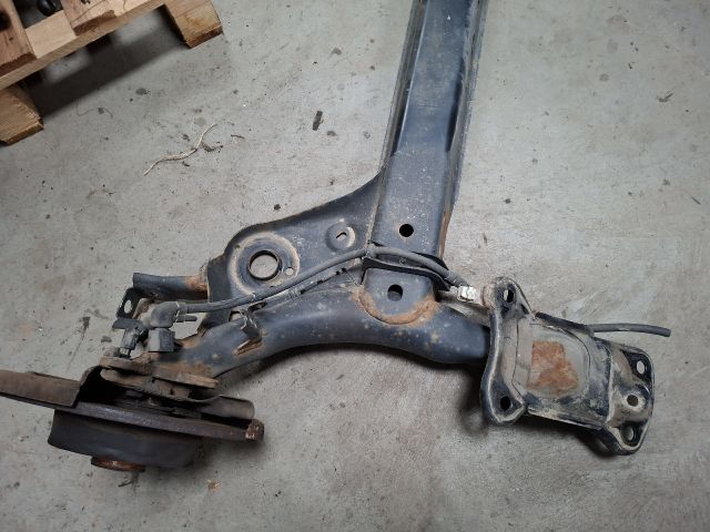 bontott VW GOLF VII Hátsó Híd (Tárcsafékes)