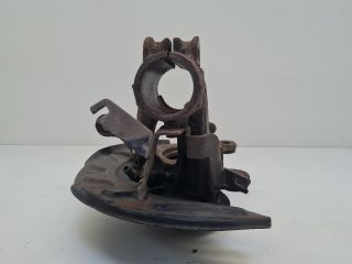 bontott VW GOLF VII Jobb első Csonkállvány Kerékaggyal