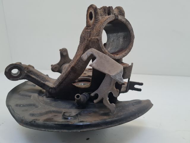 bontott VW GOLF VII Jobb első Csonkállvány Kerékaggyal