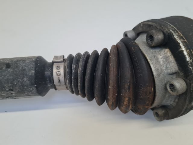 bontott VW GOLF VII Jobb Féltengely