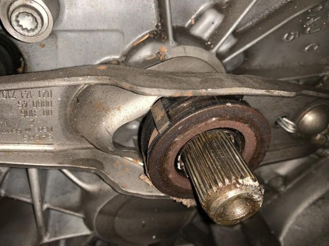 bontott VW GOLF VII Kinyomó Csapágy