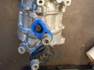 bontott VW GOLF VII Klímakompresszor