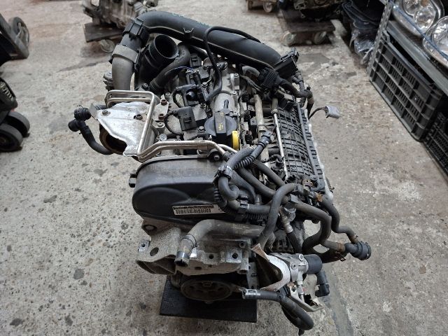 bontott VW GOLF VII Komplett Motor (Segédberendezésekkel)