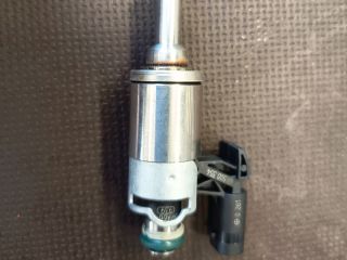 bontott VW GOLF VII Központi Injektor