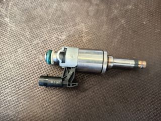 bontott VW GOLF VII Központi Injektor