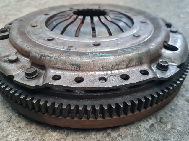 bontott VW GOLF VII Kuplung Szett Lendkerékkel