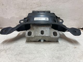 bontott VW GOLF VII Motor Tartó Bak (Fém)