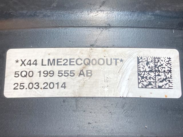 bontott VW GOLF VII Motor Tartó Bak (Fém)