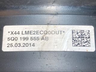 bontott VW GOLF VII Motor Tartó Bak (Fém)