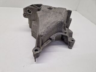 bontott VW GOLF VII Motor Tartó Bak Jobb