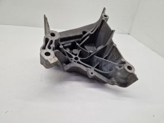 bontott VW GOLF VII Motor Tartó Bak Jobb