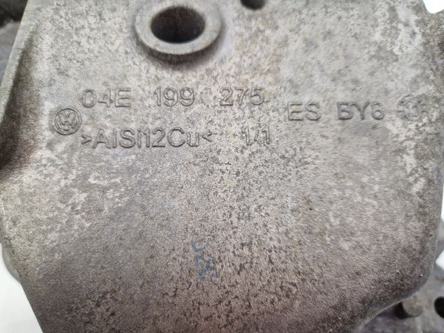 bontott VW GOLF VII Motor Tartó Bak Jobb