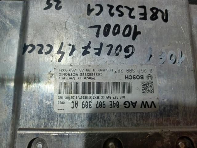 bontott VW GOLF VII Motorvezérlő