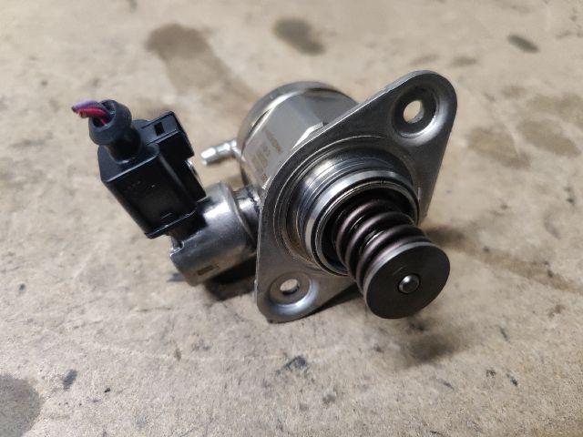 bontott VW GOLF VII Nagynyomású Szivattyú