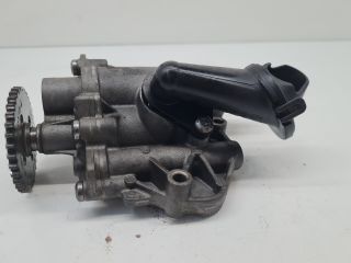 bontott VW GOLF VII Olajszivattyú