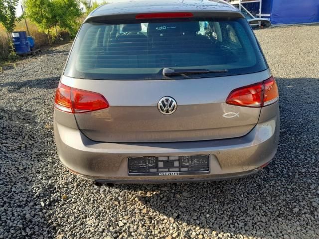 bontott VW GOLF VII Olajszivattyú