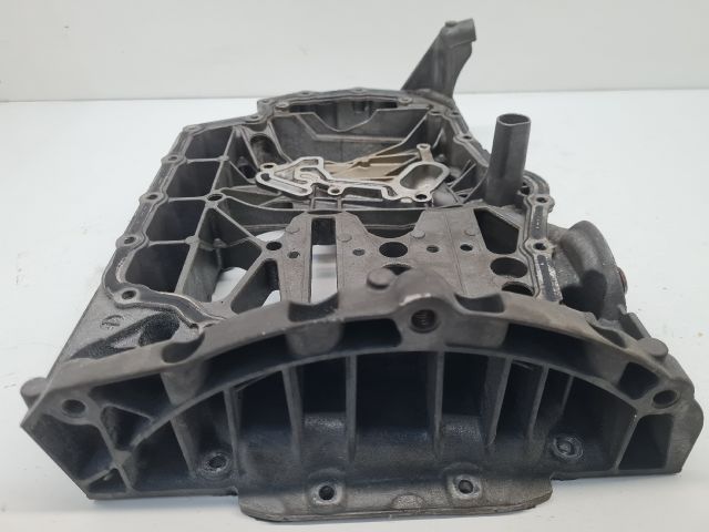 bontott VW GOLF VII Olajteknő