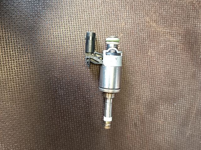 bontott VW GOLF VII Porlasztó (1 db)