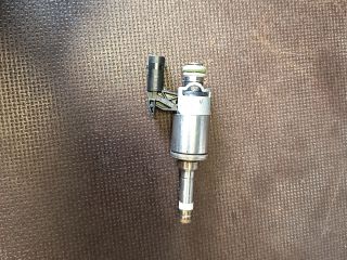 bontott VW GOLF VII Porlasztó (1 db)