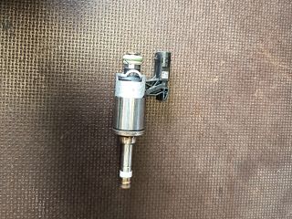 bontott VW GOLF VII Porlasztó (1 db)