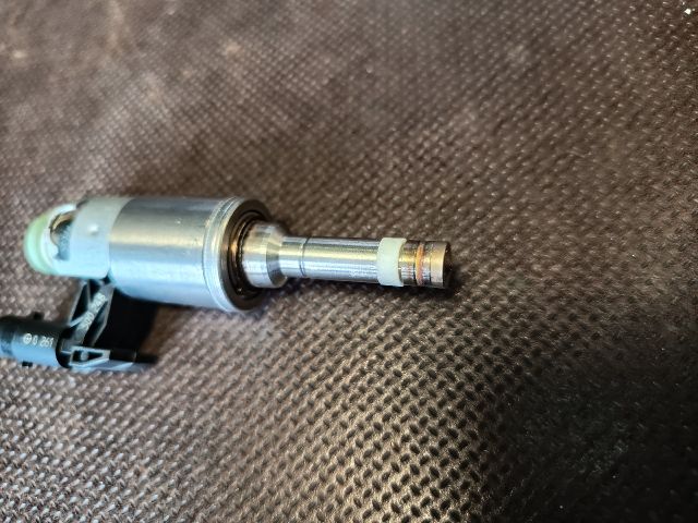 bontott VW GOLF VII Porlasztó (1 db)