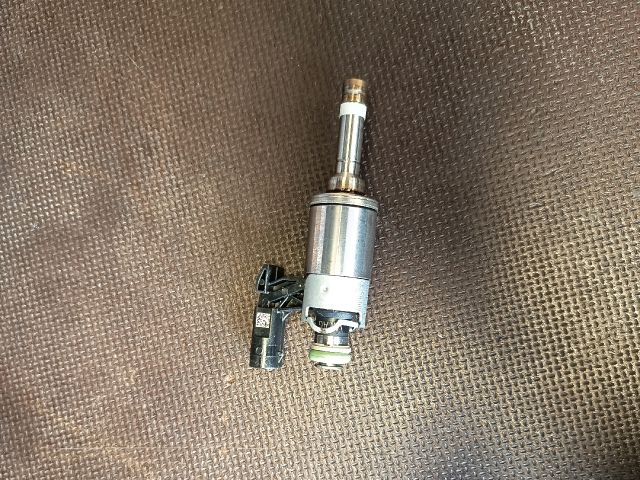 bontott VW GOLF VII Porlasztó (1 db)