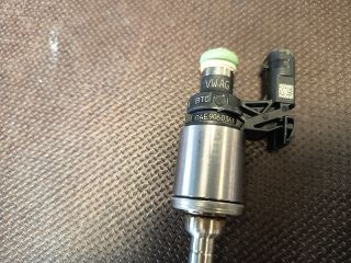 bontott VW GOLF VII Porlasztó (1 db)