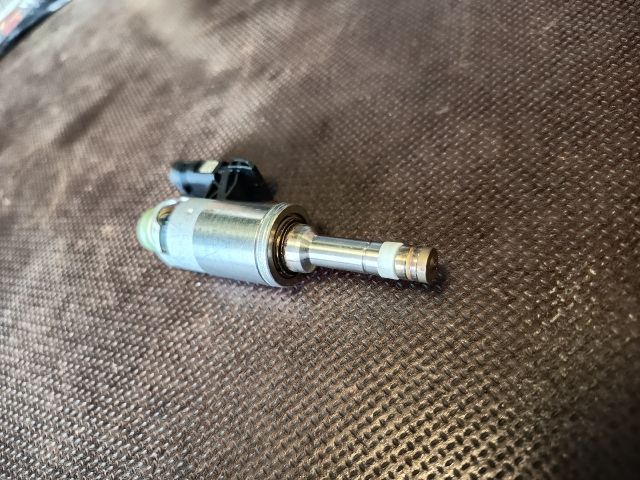 bontott VW GOLF VII Porlasztó (1 db)